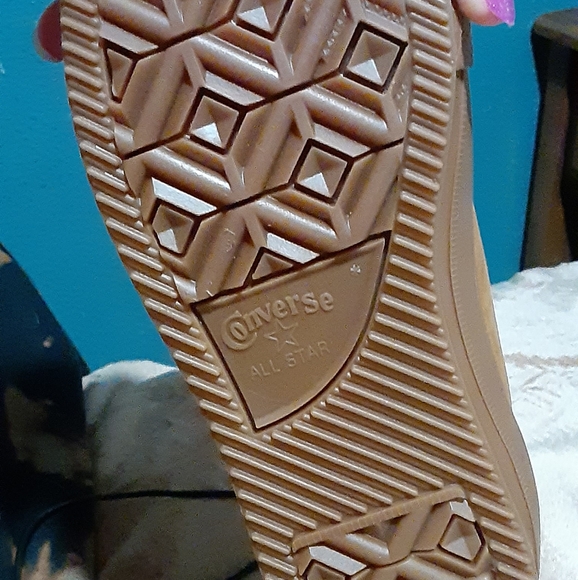 Converse - Picture 5 of 8